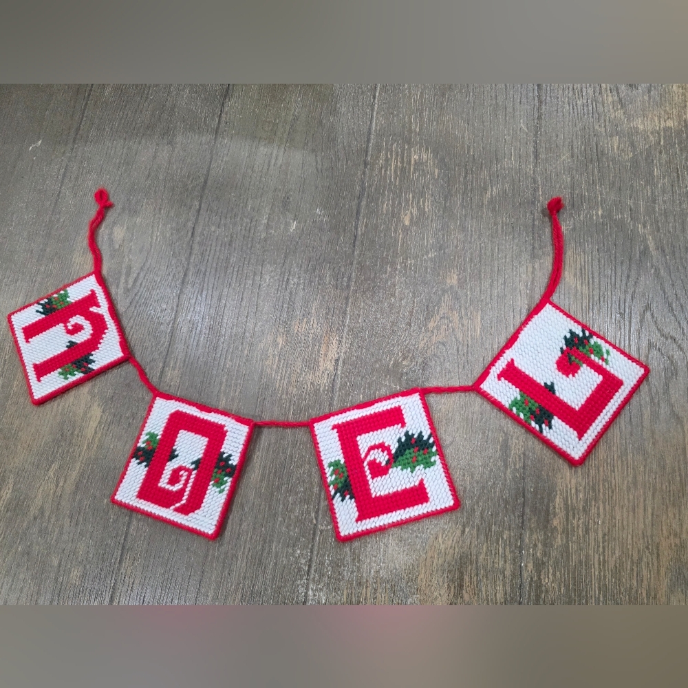 Vintage Christmas NOEL Needlepoint Plastic Wall Door Mantle Hanging Garland